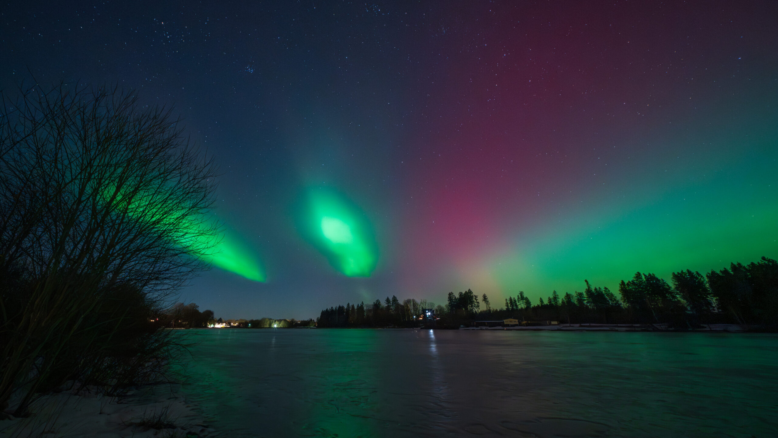 Polarlicht über dem Waldseebad in Clausthal-Zellerfeld